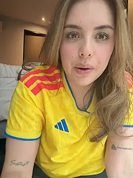Alirawrz webcam