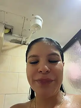 Elara_Luxe webcam