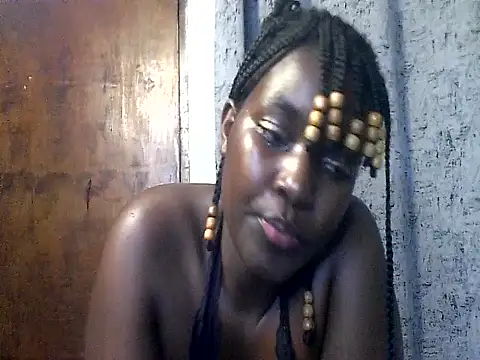MoonlighMaya webcam