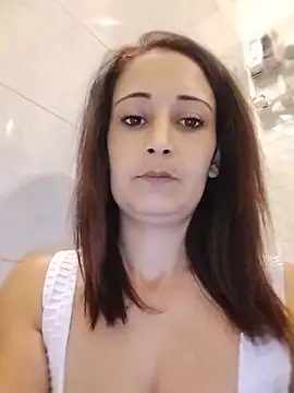 Alina03210 webcam