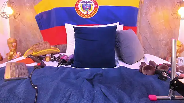 blondehorny699 webcam