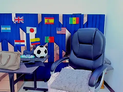Aisha_hotts777 webcam