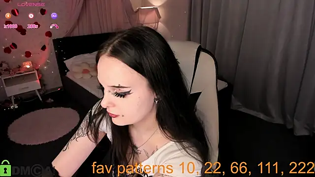 Cassies-Sandyy live cam on StripChat