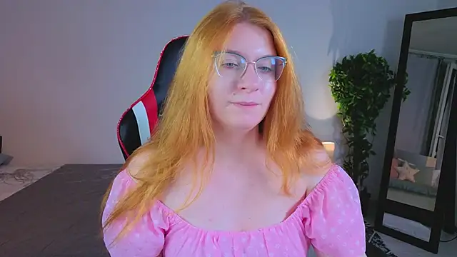 AliceBrightside live cam on StripChat