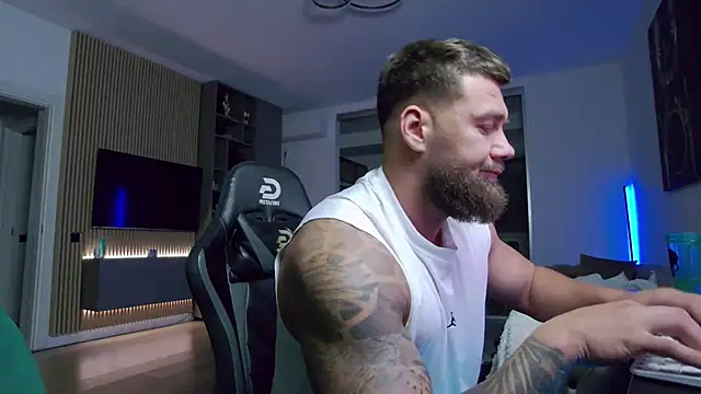 UbbeViking live sex cam