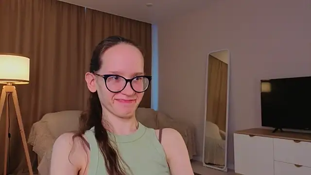 BettyBrowni webcam