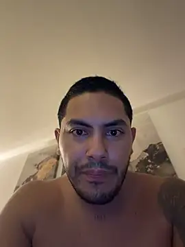 owen-pierces webcam