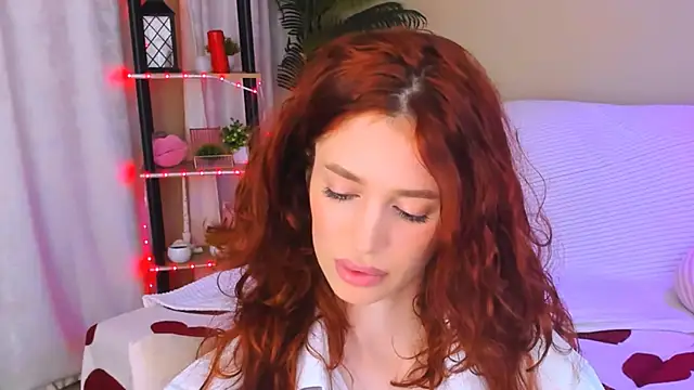 ChristinaConteeree webcam