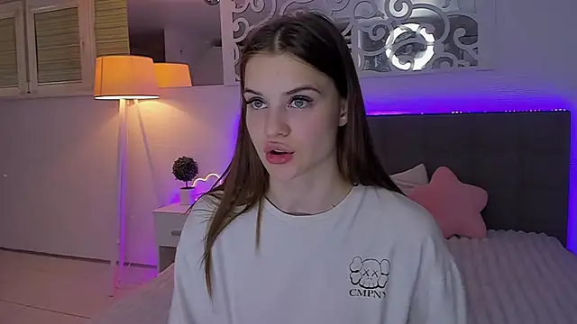 LuisaClover webcam
