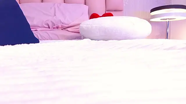 IsabelleDaza webcam