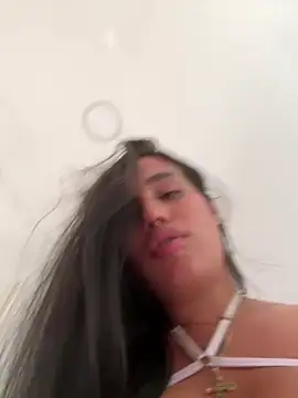 Bella__Wood webcam