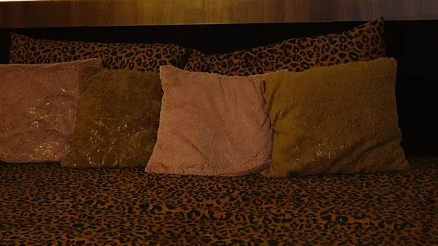 TanyaJade888 webcam