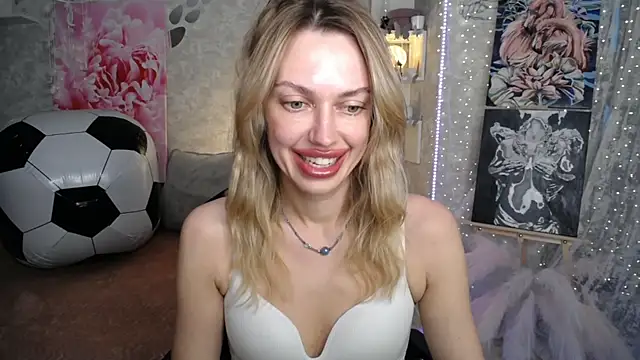 NickyAdamidi webcam