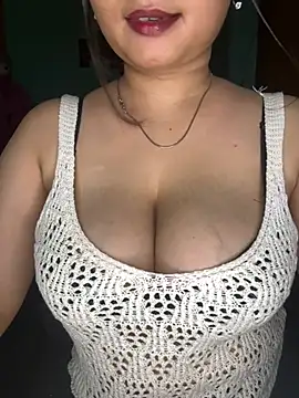 Naughty_pooja44 webcam