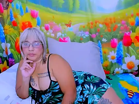 indianroxy webcam