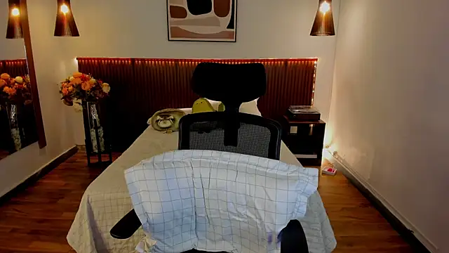 KatherineBond webcam