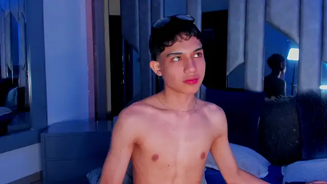 Sebax_Young webcam
