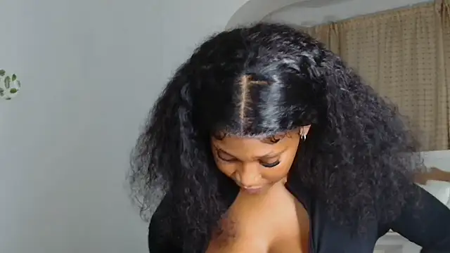 ConnieSmall24 webcam