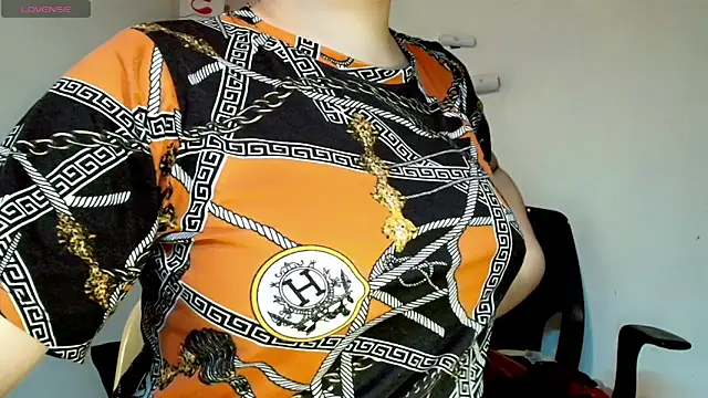 WildSexCum69HugeCOCK webcam