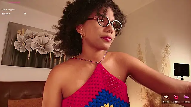 Hilaryebony_ webcam