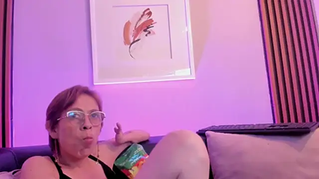 Madame_mature1 webcam