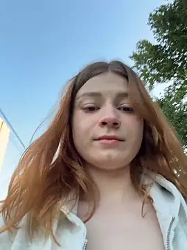 red-riding-hood webcam