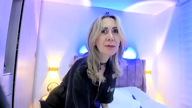 ashleymilf_1 webcam