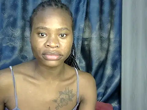 sweetblackbeauty001 webcam