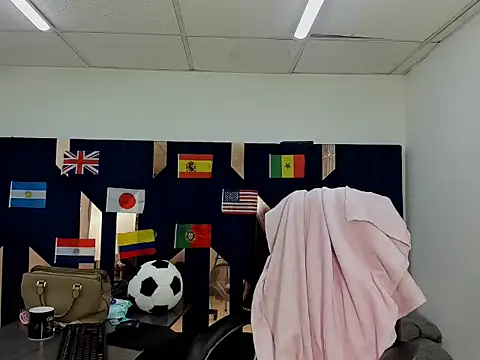 Aisha_hotts777 webcam