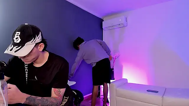 Handsomeboyss19 webcam