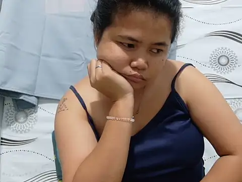Sweetbigtits_69 webcam