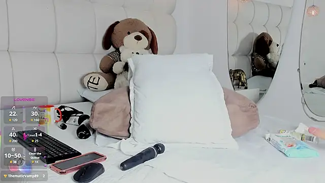 Amara_Rossee webcam