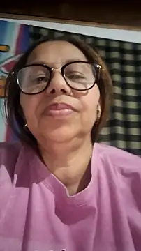 Ladymilf12 webcam
