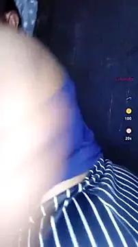 ChubbyMidgetxxx19 webcam