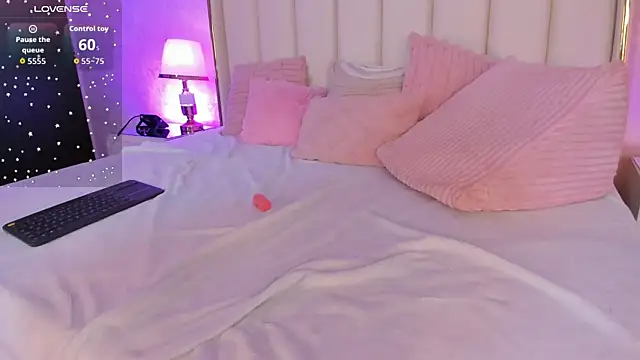 KaylaDavies webcam