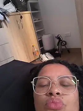 Lia_Roes webcam