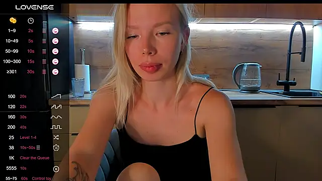 Olivia_Bells webcam