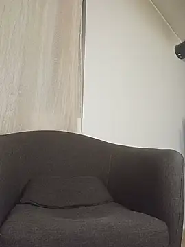 alexdaniel89 (Ask my age) - neked all outsid for 2 minute