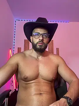 magnumchris live cam on StripChat
