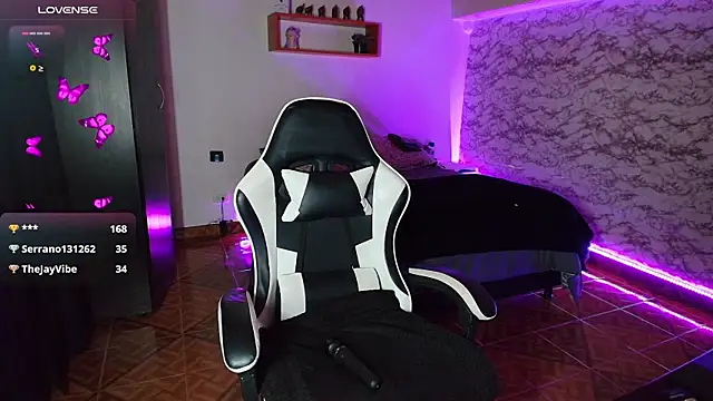 Camila_IRoose webcam