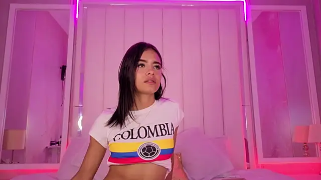 Alyana_Skinny webcam
