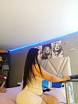 sexyzoe_69 (F young) - show  naked oil 😋😋😋
