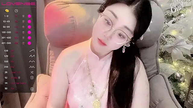 Monica-666888- webcam