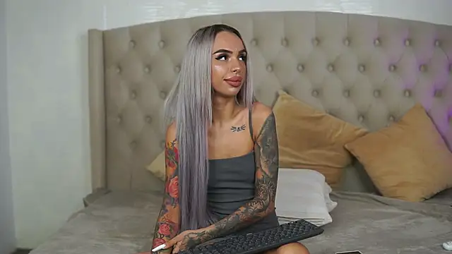 AprilHadid webcam