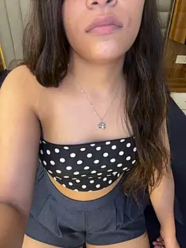 YoursAnny_cams webcam