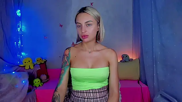 YourLizzyDoll webcam