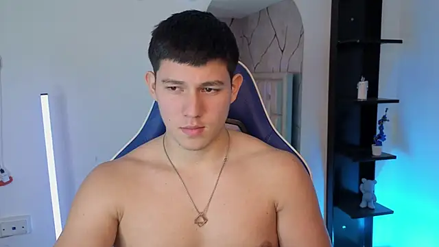 JamesCr_ Live Webcam on Stripchat