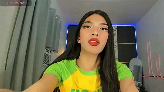 Alexa_therealhorsecock webcam
