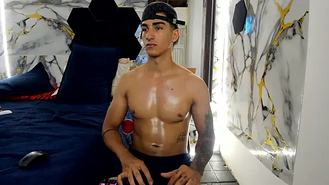 Goldendesirexx webcam