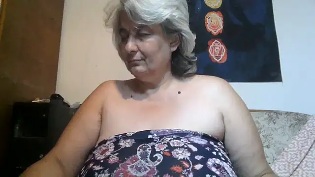 ExquisiteMature webcam